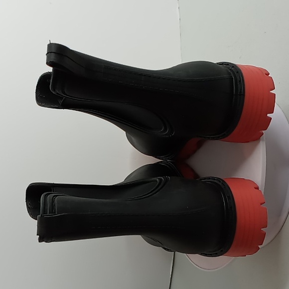 Esmara- - Rubber Rain Ankle Bootie w,/Lug Sole -Italian made -Black/Orange -NWOT - Picture 4 of 10